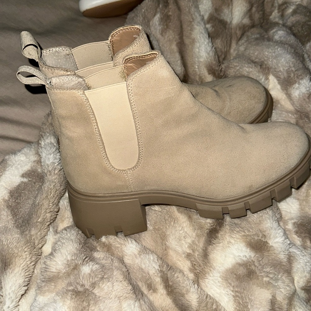 Steve Madden Suede Boots